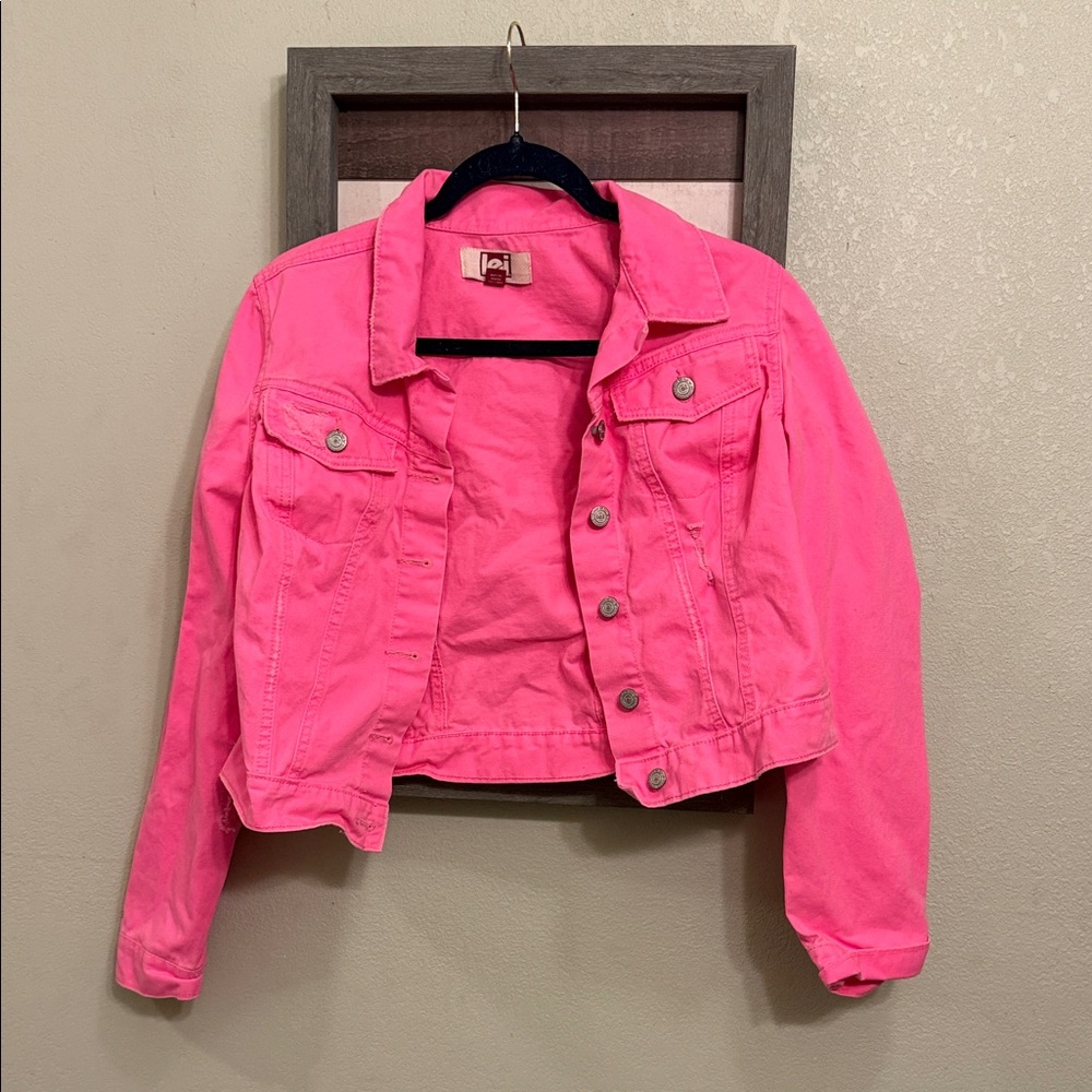 LEI Bright Pink Garment